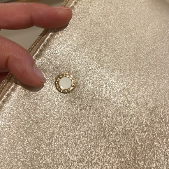 Bvlgari metallic gold faux leather cosmetics bag - Picture 11 of 12